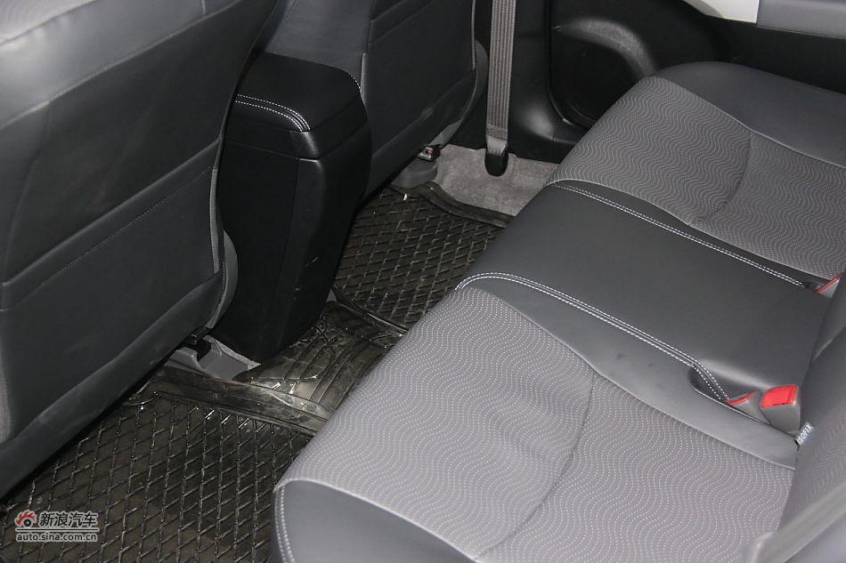 2012款普锐斯混动CVT豪华先进型