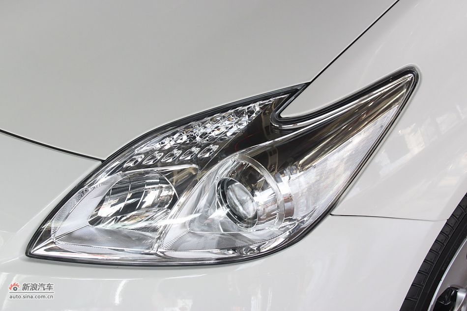 2012款普锐斯混动CVT豪华先进型