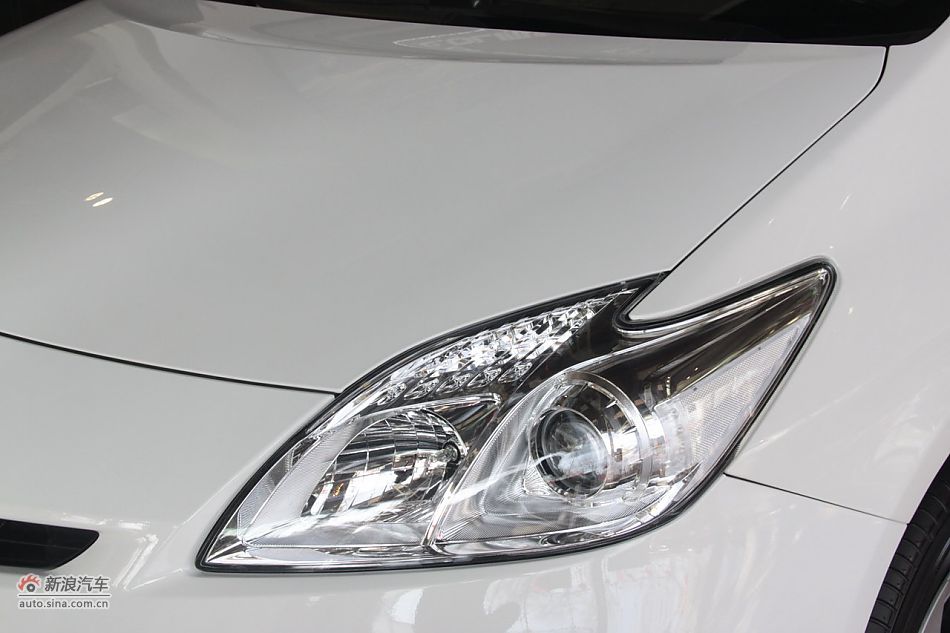 2012款普锐斯混动CVT豪华先进型