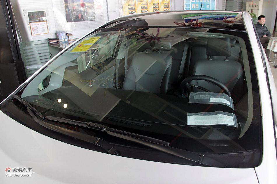 2012款普锐斯混动CVT豪华先进型