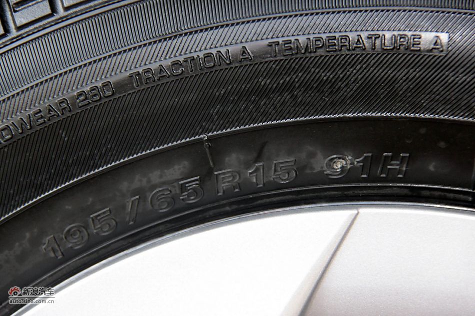 2012款普锐斯混动CVT豪华先进型