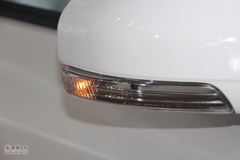 2012款普锐斯混动CVT豪华先进型