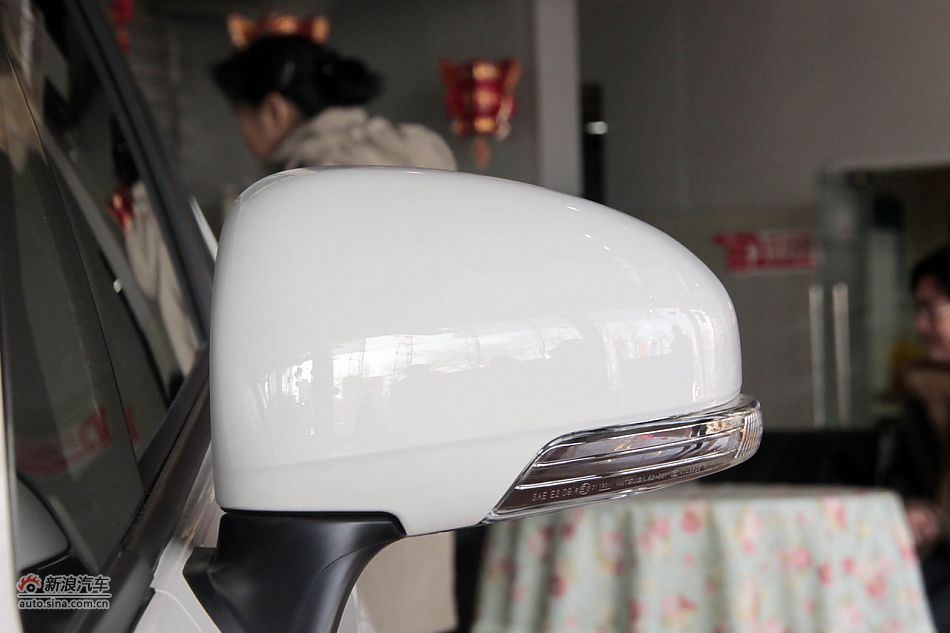 2012款普锐斯混动CVT豪华先进型