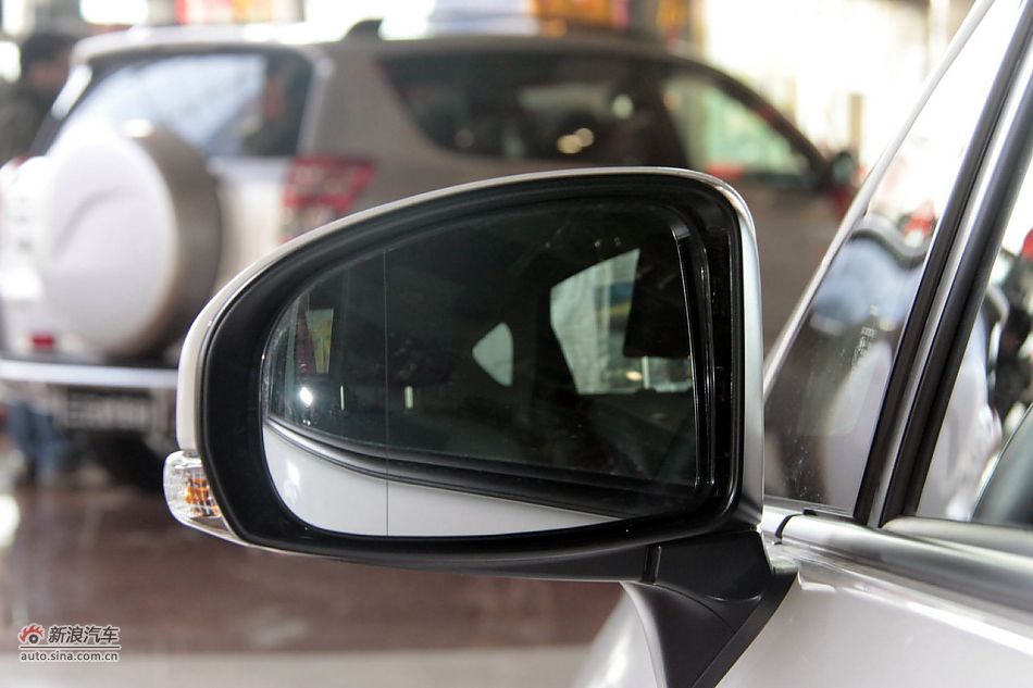 2012款普锐斯混动CVT豪华先进型