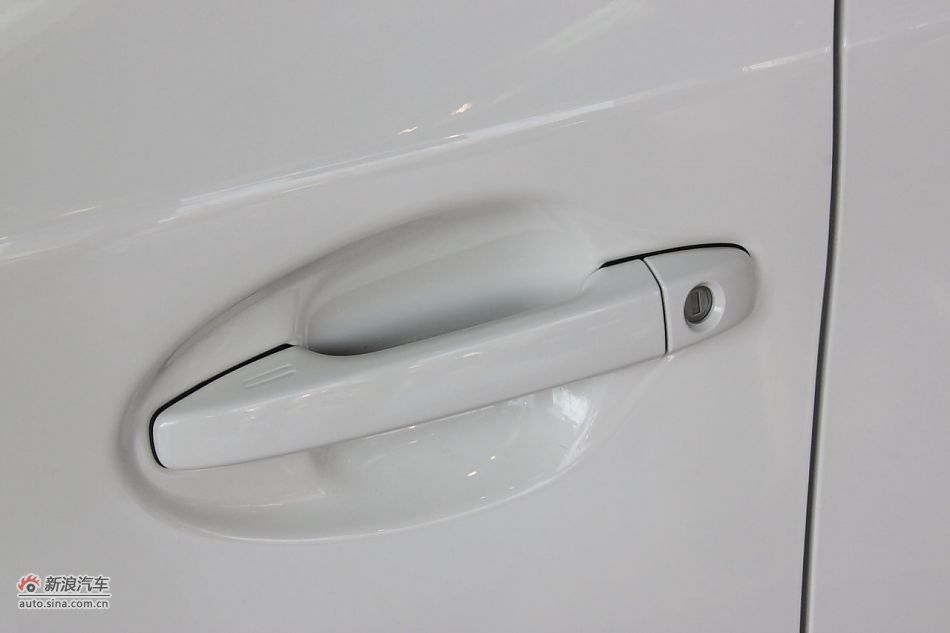 2012款普锐斯混动CVT豪华先进型