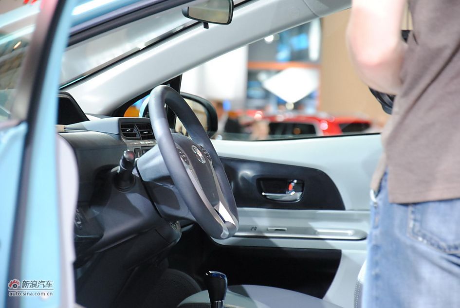 丰田普瑞斯C概念车