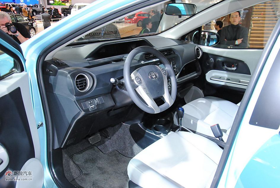 丰田普瑞斯C概念车