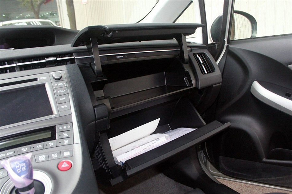 2012款普锐斯CVT标准版