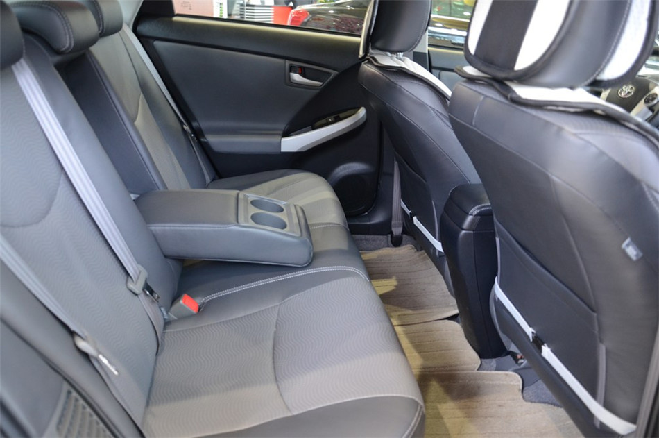 2012款普锐斯CVT标准版