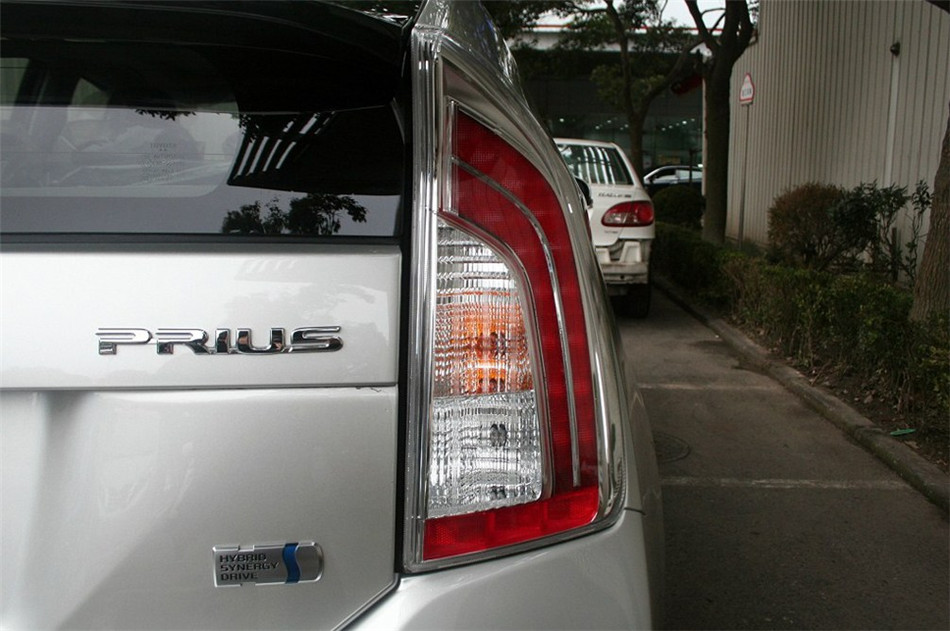 2012款普锐斯CVT标准版