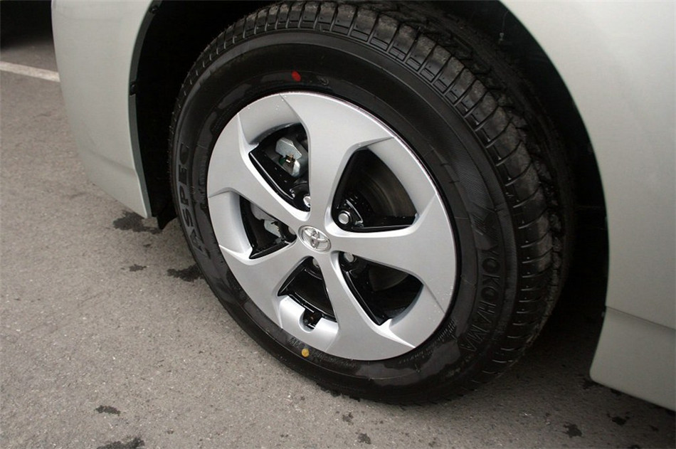 2012款普锐斯CVT标准版