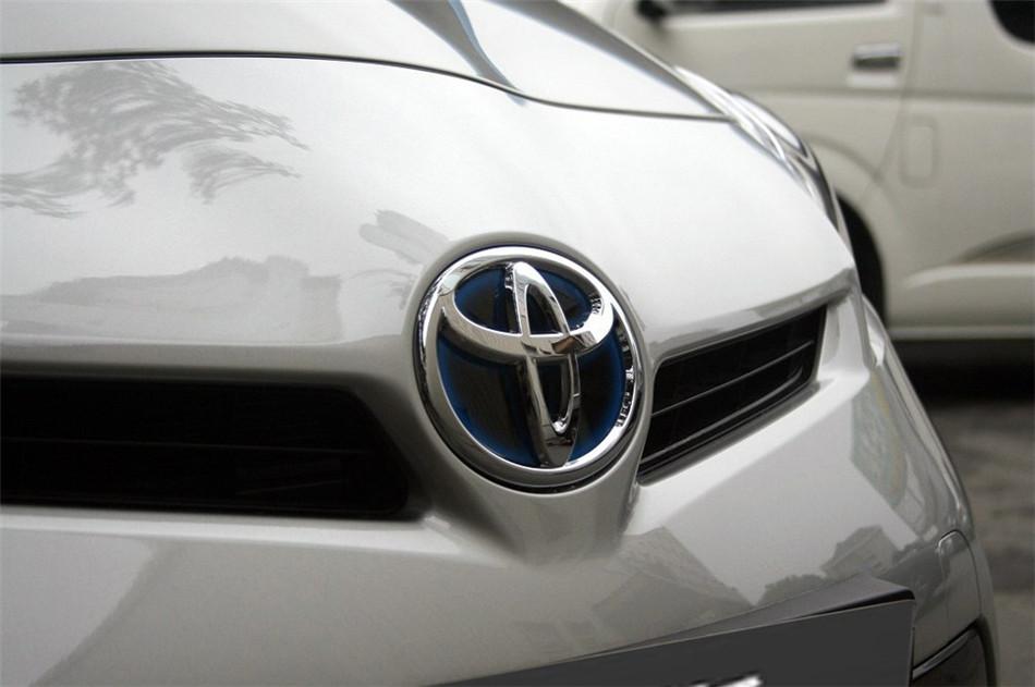 2012款普锐斯CVT标准版