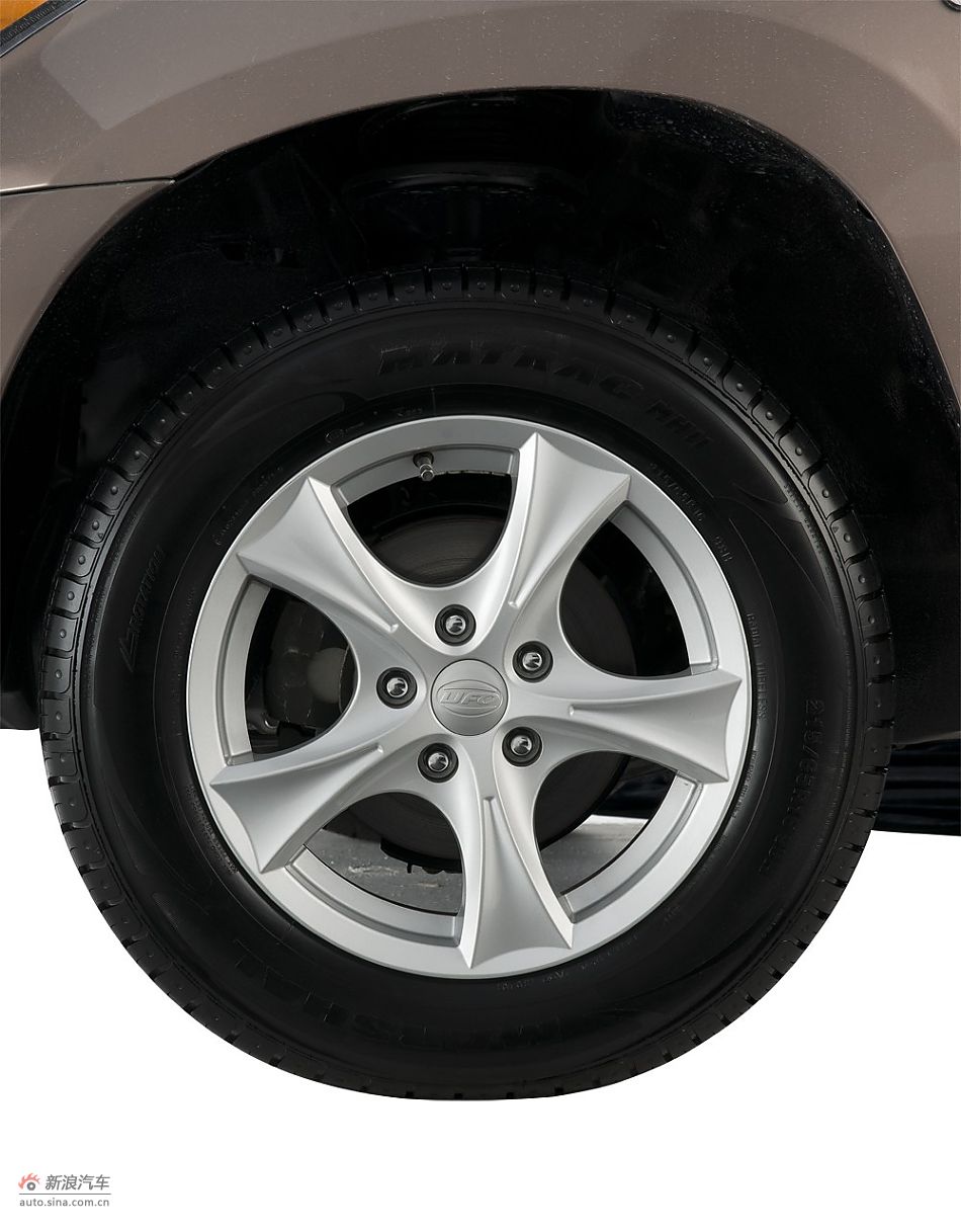 2010款永源A380五门版米色内饰