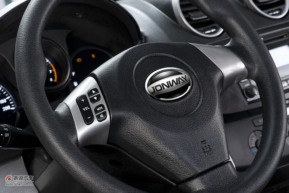 2010款永源A380五门版黑色内饰