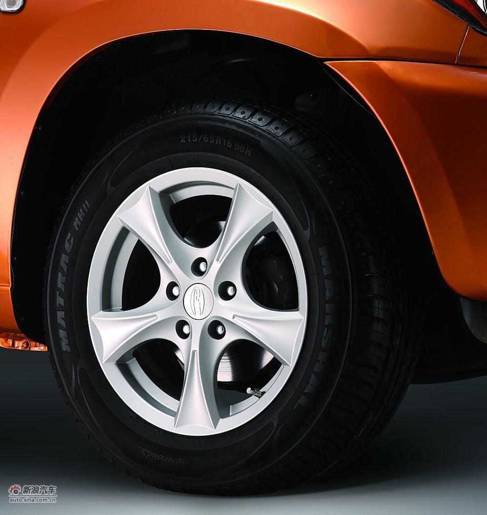 2010款永源A380三门版车身细节