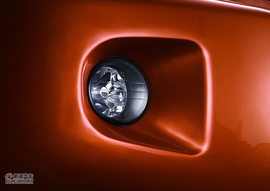 2010款永源A380三门版车身细节