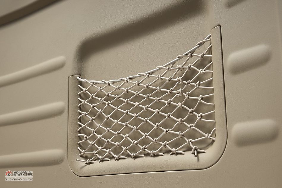 2010款永源A380三门版米色内饰