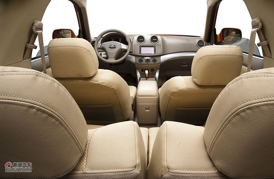2010款永源A380三门版米色内饰
