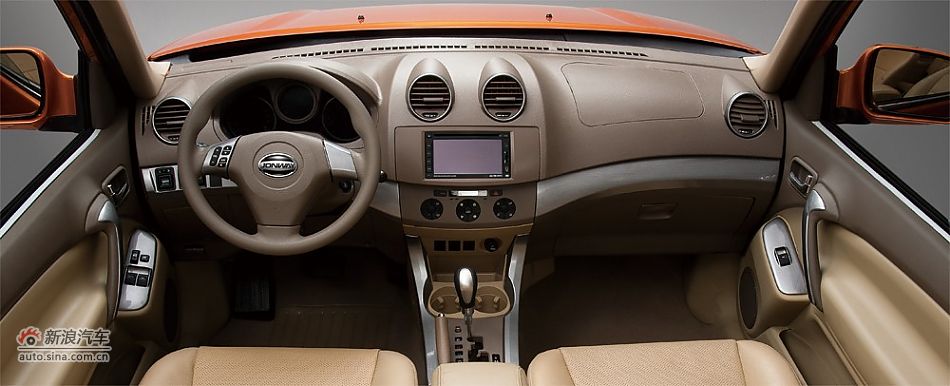 2010款永源A380三门版米色内饰