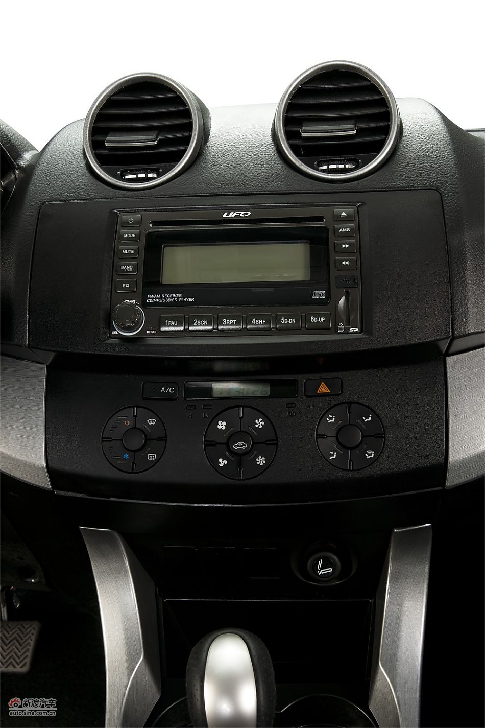 2010款永源A380三门版黑色内饰