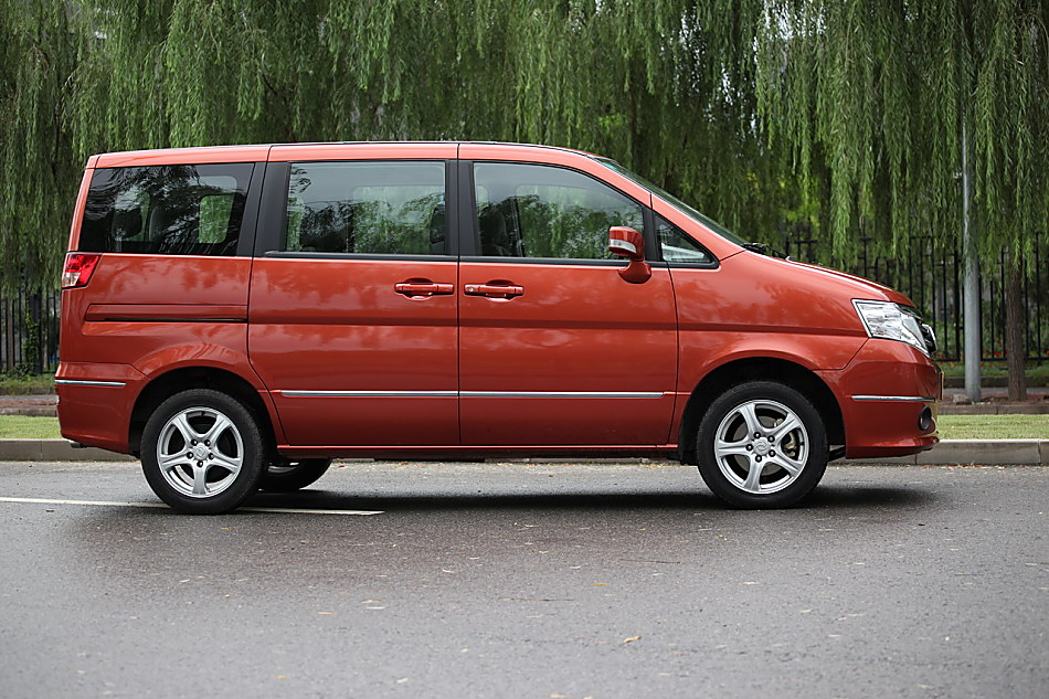 郑州日产帅客图片