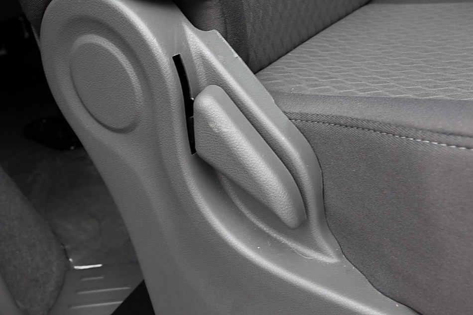 郑州日产帅客图片