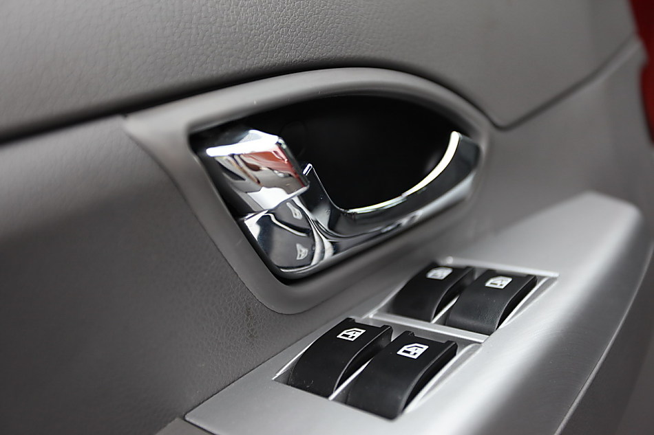 郑州日产帅客图片