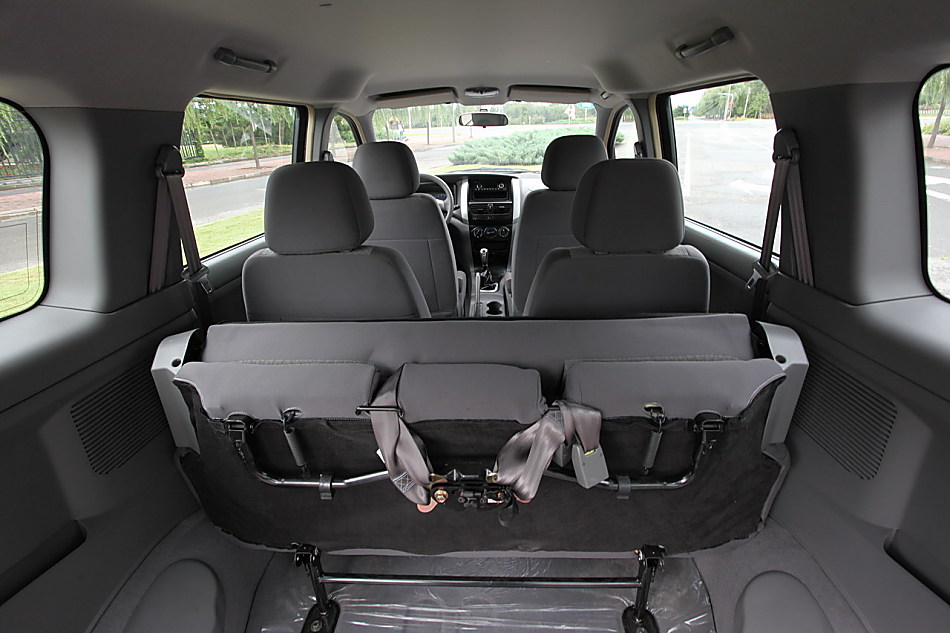 郑州日产帅客图片