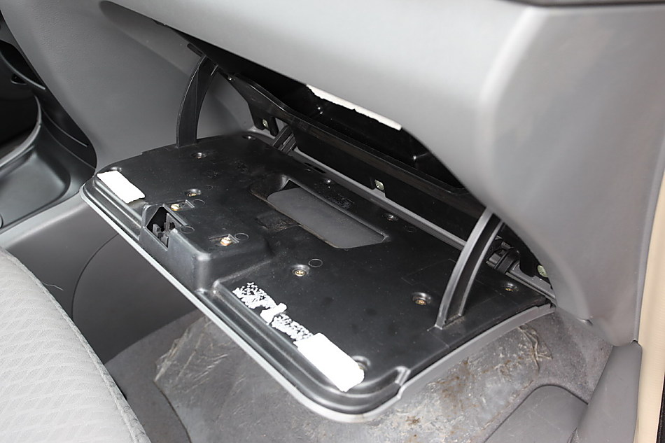 郑州日产帅客图片