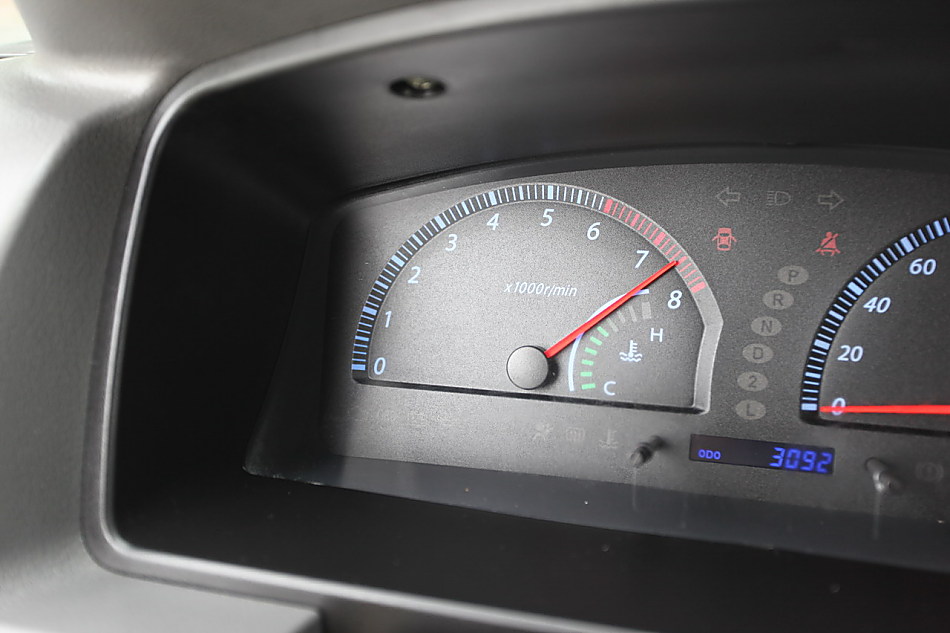 郑州日产帅客图片