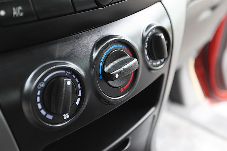 郑州日产帅客图片