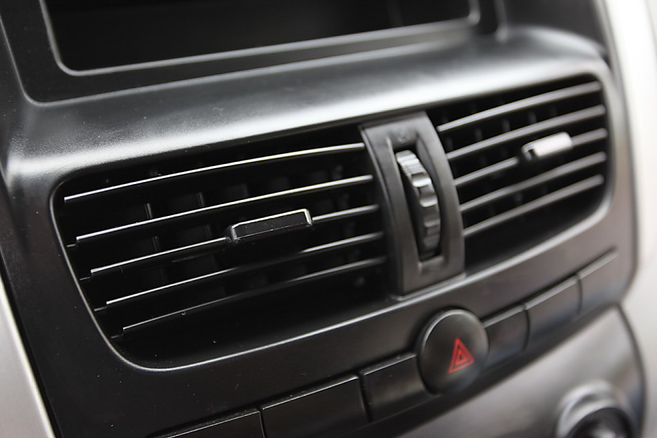 郑州日产帅客图片