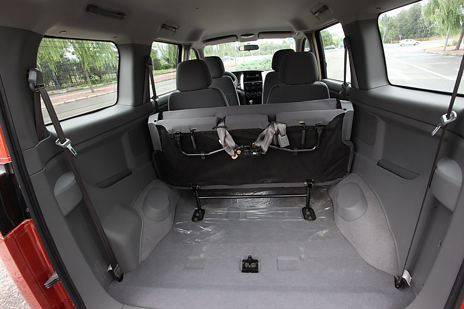 郑州日产帅客图片