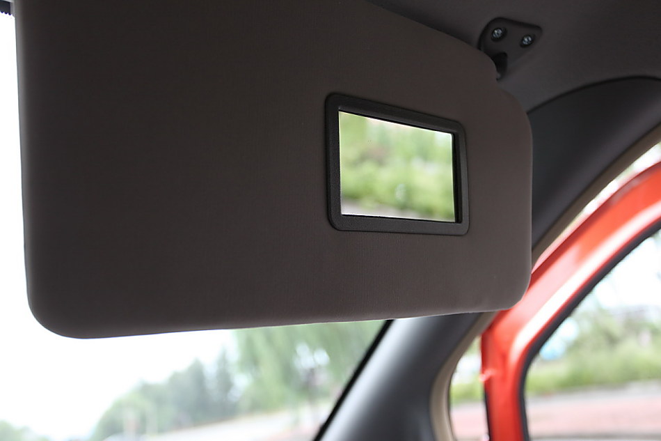 郑州日产帅客图片