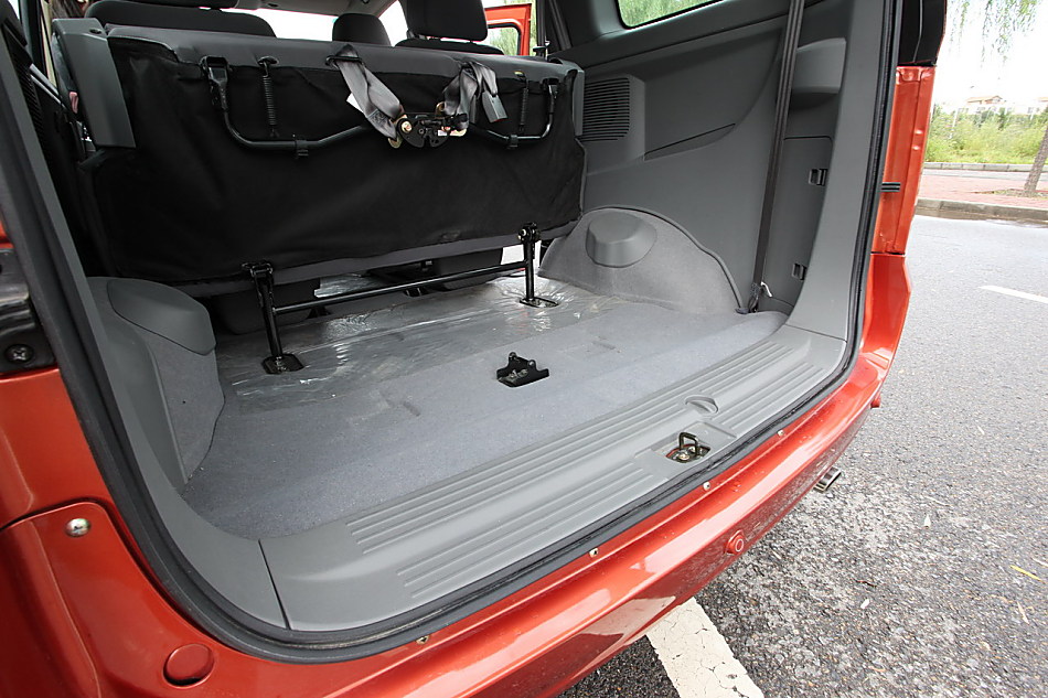 郑州日产帅客图片