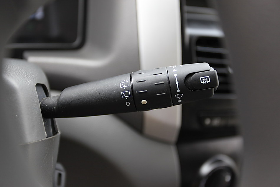 郑州日产帅客图片