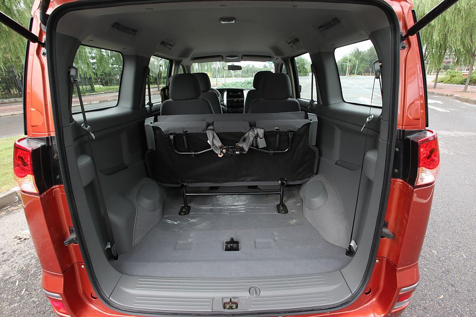 郑州日产帅客图片