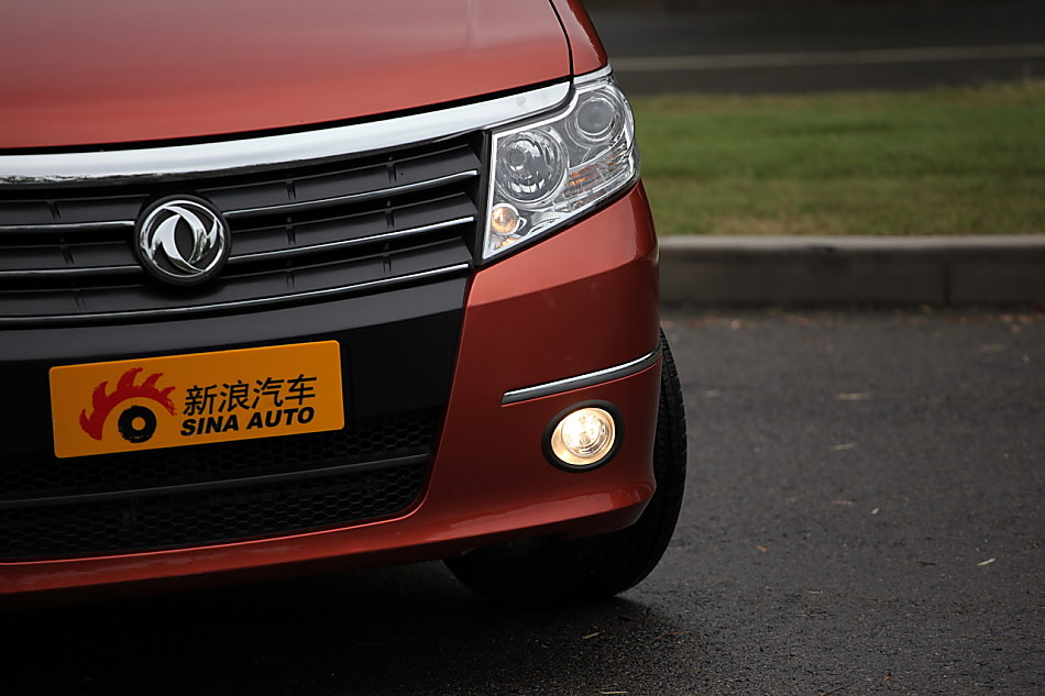 郑州日产帅客图片