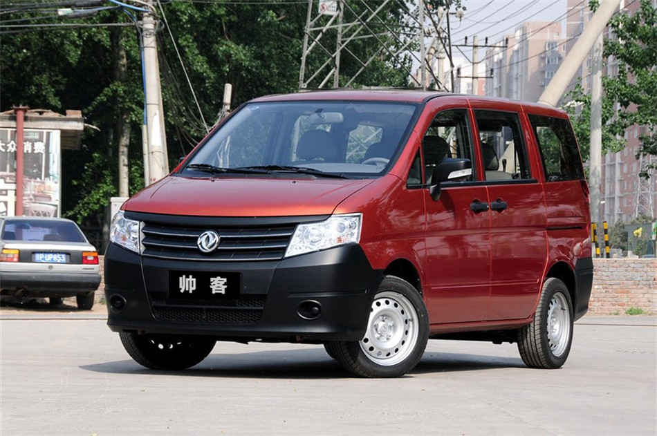 2013款 1.5L MT 手动舒适型7座 外观