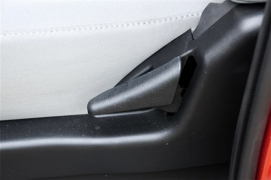 2013款 1.5L MT 手动舒适型7座 座椅空间