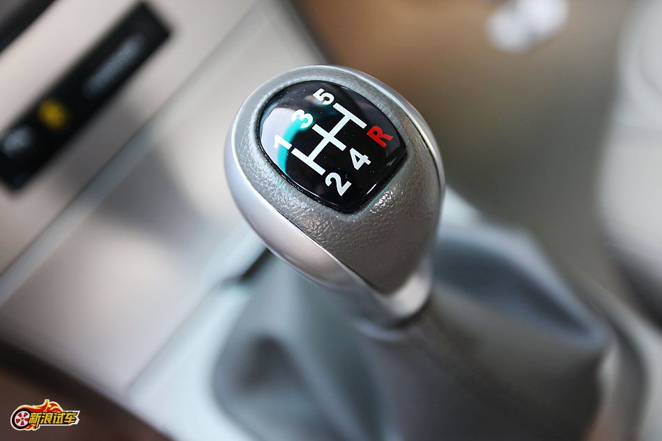 比亚迪G3手动豪雅型GLX-i内饰图片