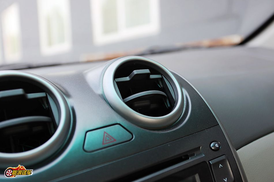 比亚迪G3手动豪雅型GLX-i内饰图片
