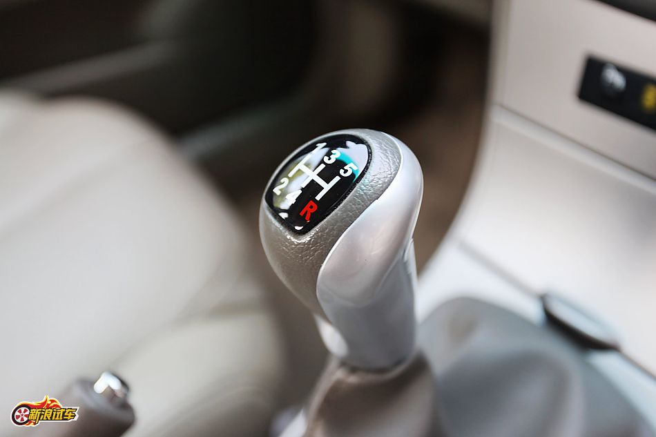 比亚迪G3手动豪雅型GLX-i内饰图片