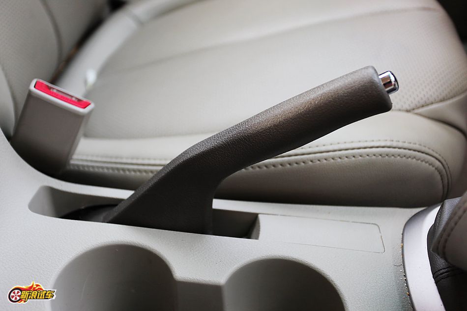 比亚迪G3手动豪雅型GLX-i内饰图片
