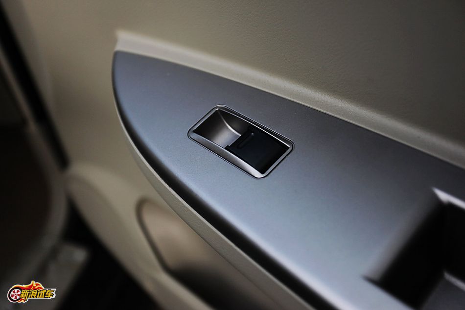 比亚迪G3手动豪雅型GLX-i内饰图片