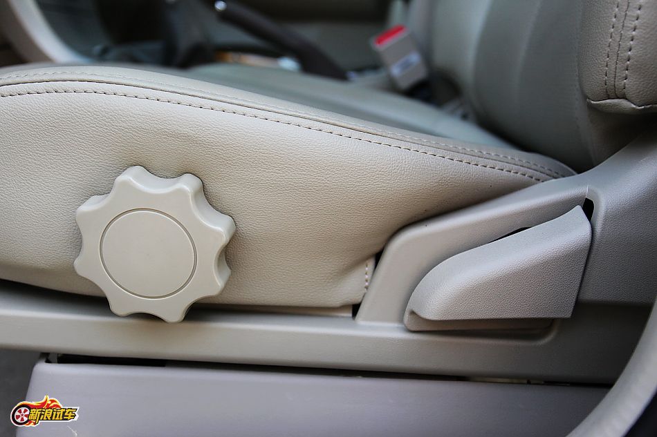 比亚迪G3手动豪雅型GLX-i内饰图片