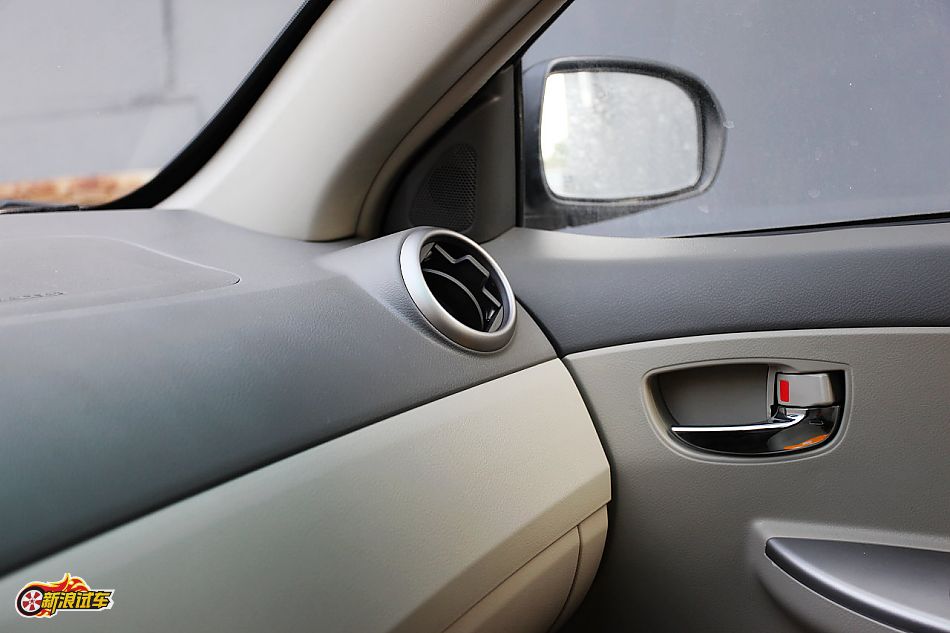 比亚迪G3手动豪雅型GLX-i内饰图片