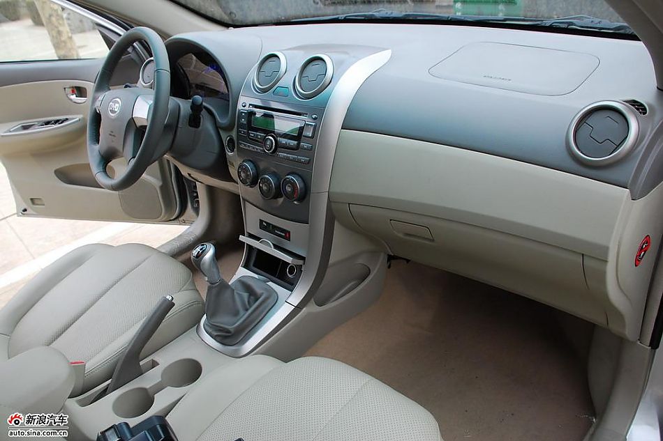比亚迪G3实拍图-内饰