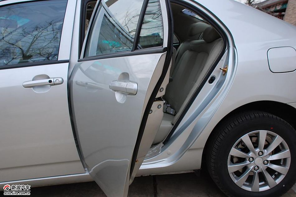 比亚迪G3实拍图-内饰