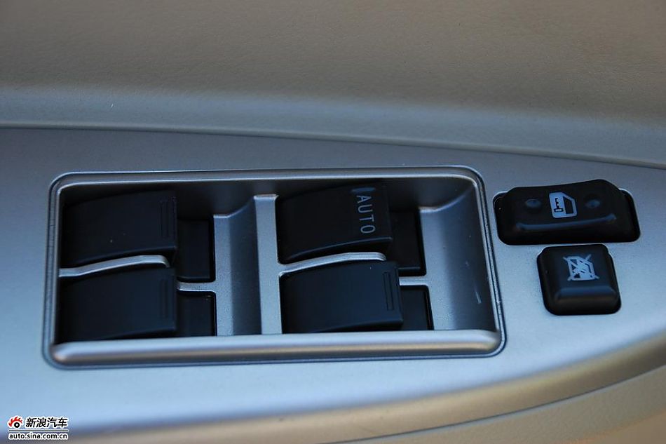 比亚迪G3实拍图-内饰